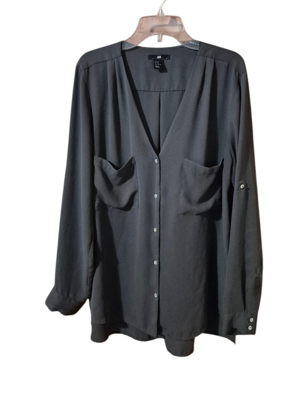 H&M Olive Button Front Roll Tab Sleeves V- Neckline Utility Blouse EUC Size 10